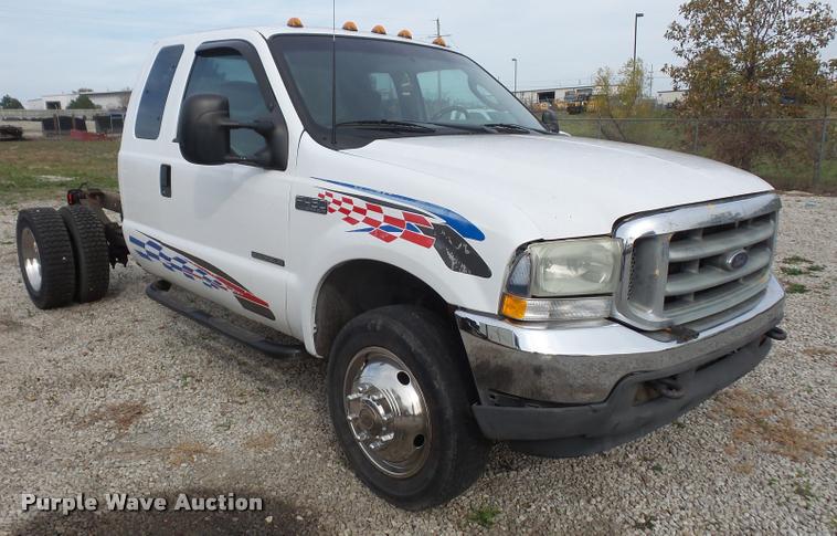 image for item DA3801 2003 Ford F450 Super Duty SuperCab truck cab and chassis