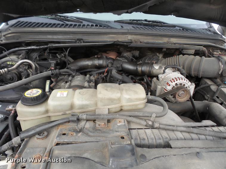 image for item DA3801 2003 Ford F450 Super Duty SuperCab truck cab and chassis