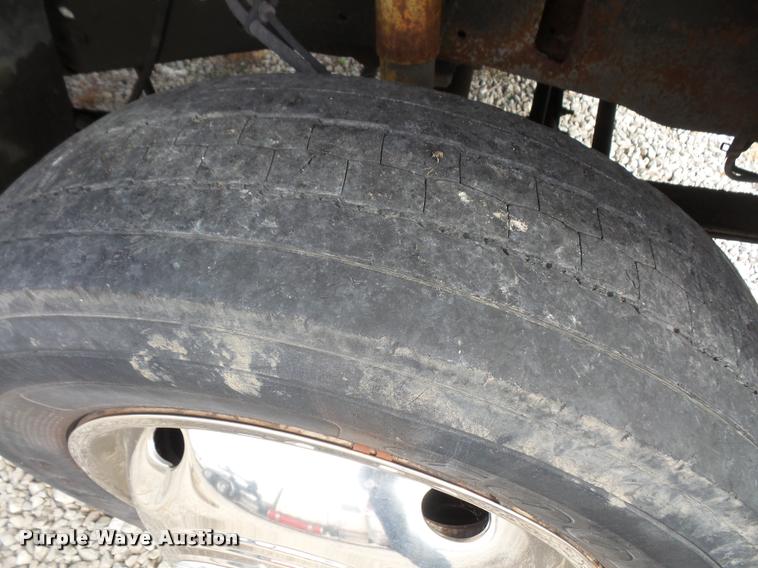 image for item DA3801 2003 Ford F450 Super Duty SuperCab truck cab and chassis