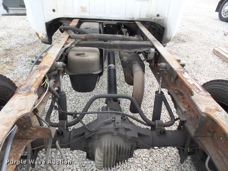 image for item DA3801 2003 Ford F450 Super Duty SuperCab truck cab and chassis