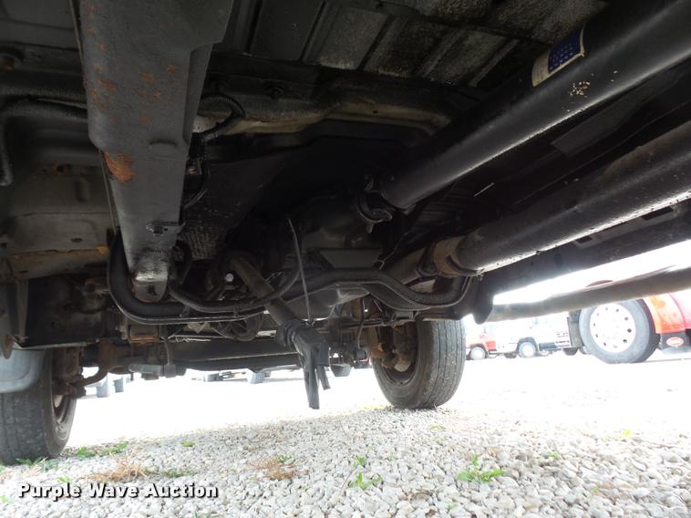 image for item DA3801 2003 Ford F450 Super Duty SuperCab truck cab and chassis