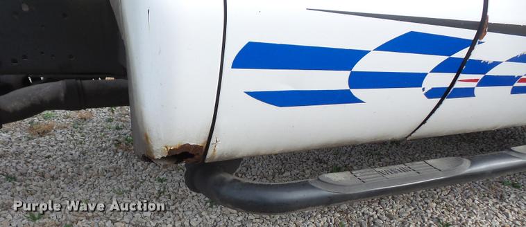 image for item DA3801 2003 Ford F450 Super Duty SuperCab truck cab and chassis