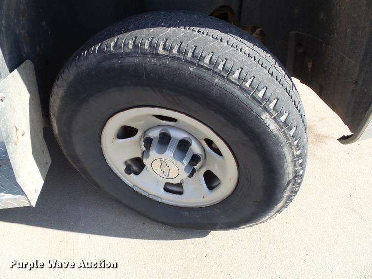 image for item DA3815 2008 Chevrolet Silverado 3500HD utility truck
