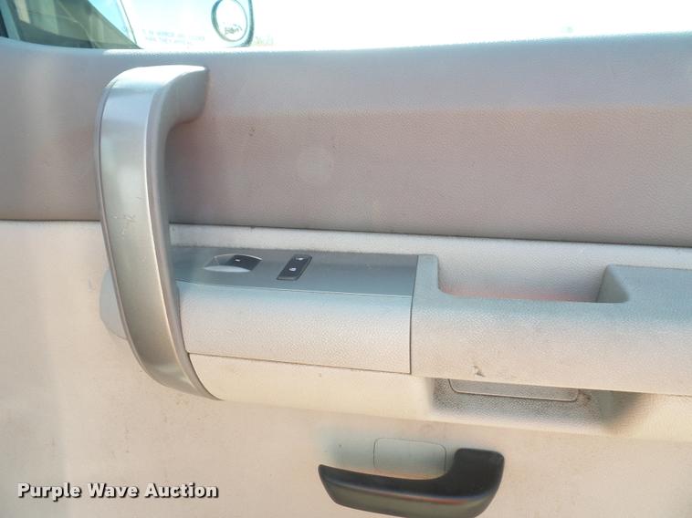 image for item DA3815 2008 Chevrolet Silverado 3500HD utility truck