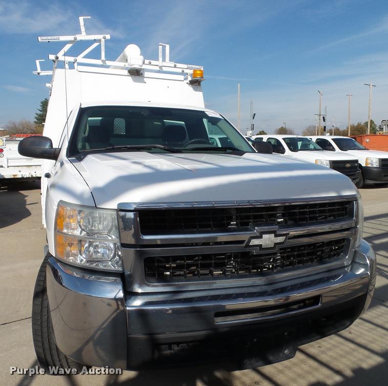 image for item DA3820 2008 Chevrolet Silverado 3500HD utility truck