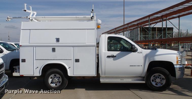 image for item DA3820 2008 Chevrolet Silverado 3500HD utility truck