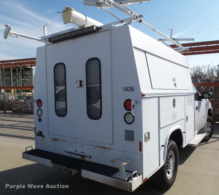 image for item DA3820 2008 Chevrolet Silverado 3500HD utility truck
