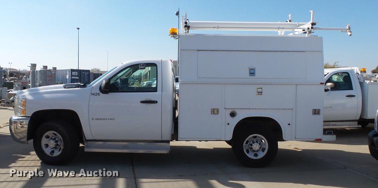 image for item DA3820 2008 Chevrolet Silverado 3500HD utility truck