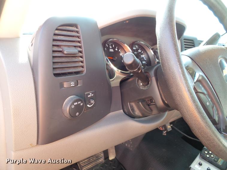 image for item DA3820 2008 Chevrolet Silverado 3500HD utility truck