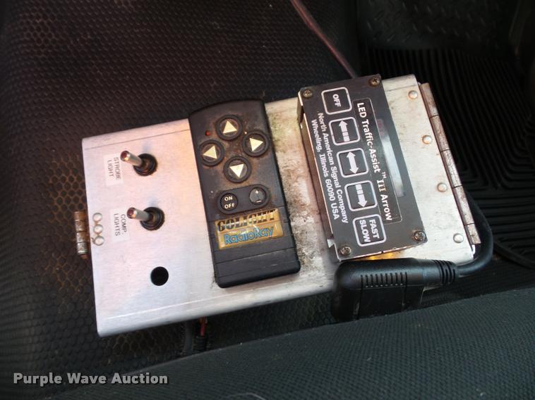 image for item DA3820 2008 Chevrolet Silverado 3500HD utility truck