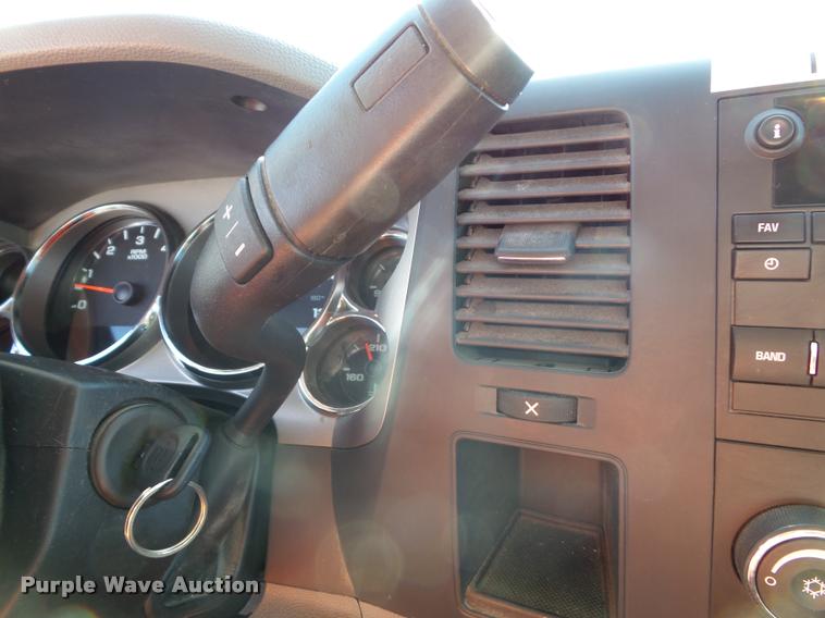 image for item DA3820 2008 Chevrolet Silverado 3500HD utility truck