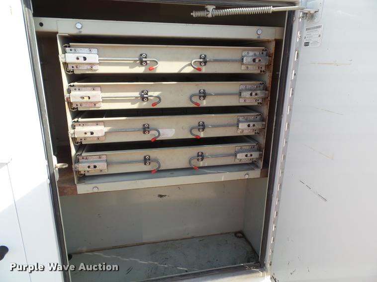 image for item DA3820 2008 Chevrolet Silverado 3500HD utility truck