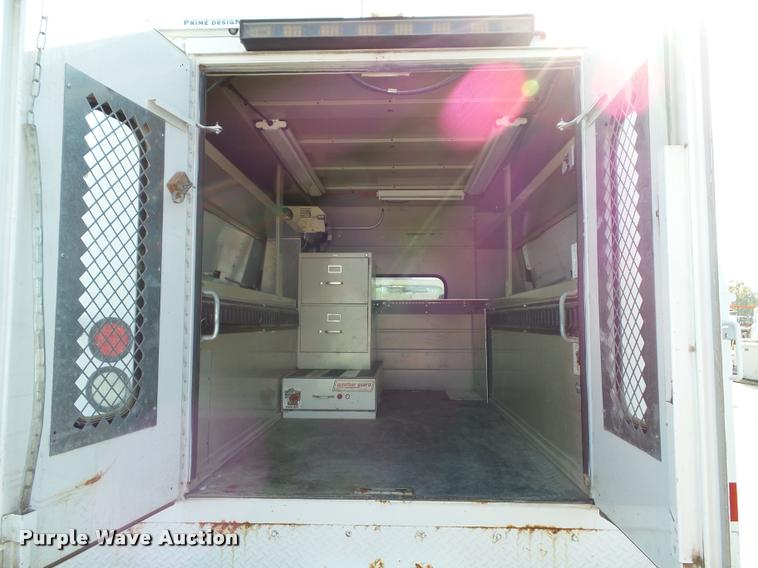 image for item DA3820 2008 Chevrolet Silverado 3500HD utility truck