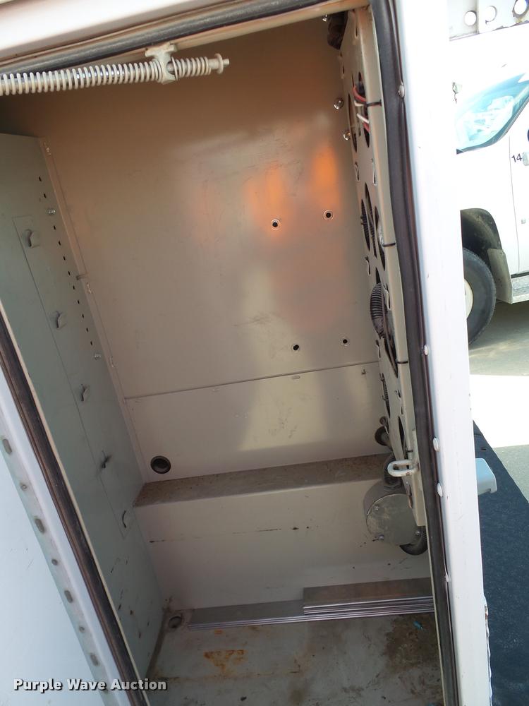 image for item DA3820 2008 Chevrolet Silverado 3500HD utility truck