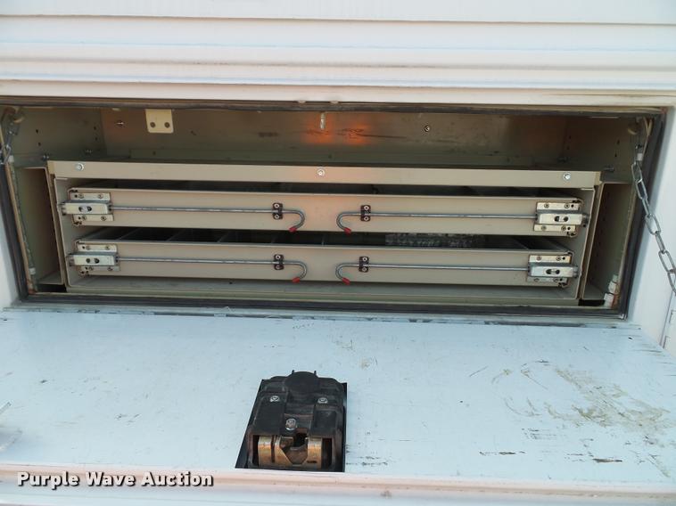 image for item DA3820 2008 Chevrolet Silverado 3500HD utility truck