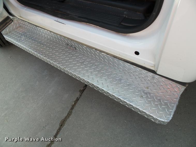 image for item DA3820 2008 Chevrolet Silverado 3500HD utility truck