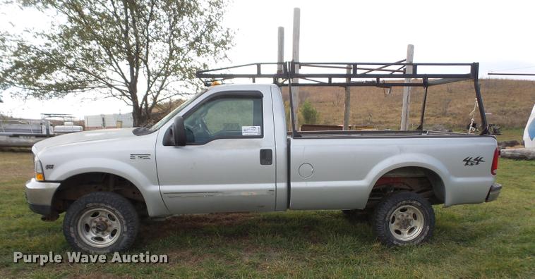 image for item DA3845 2002 Ford F350 Super Duty pickup truck
