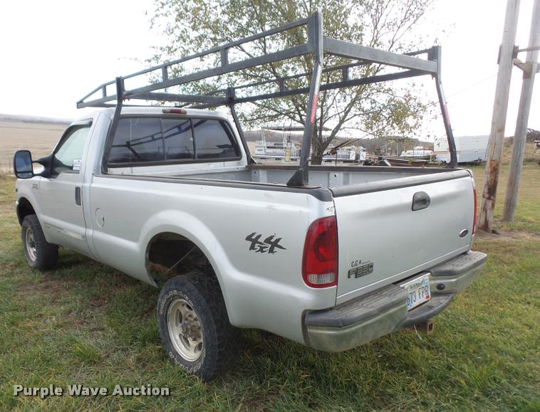 image for item DA3845 2002 Ford F350 Super Duty pickup truck