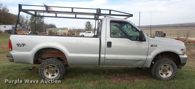 image for item DA3845 2002 Ford F350 Super Duty pickup truck