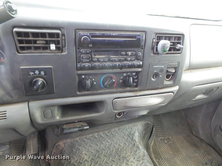 image for item DA3845 2002 Ford F350 Super Duty pickup truck