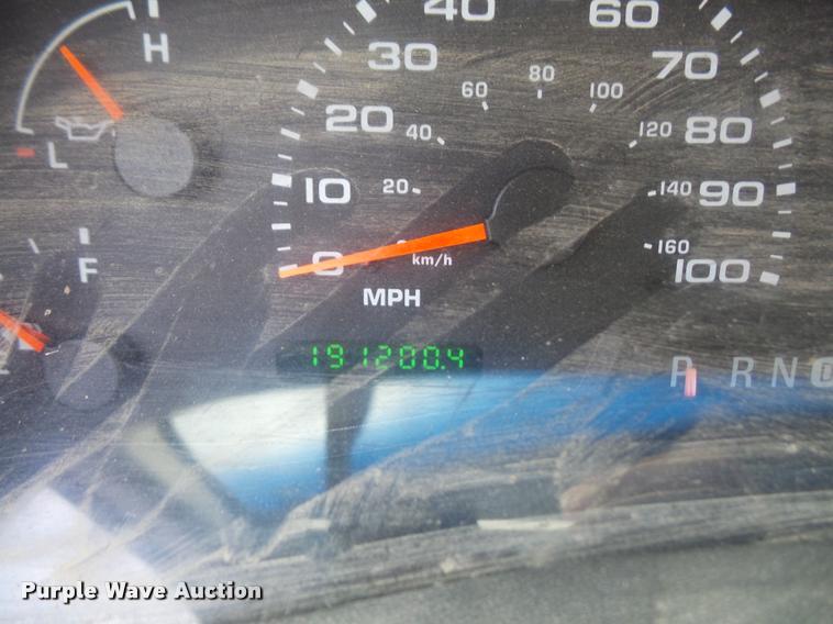 image for item DA3845 2002 Ford F350 Super Duty pickup truck