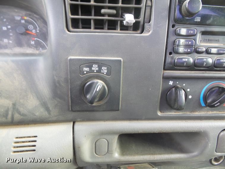 image for item DA3845 2002 Ford F350 Super Duty pickup truck