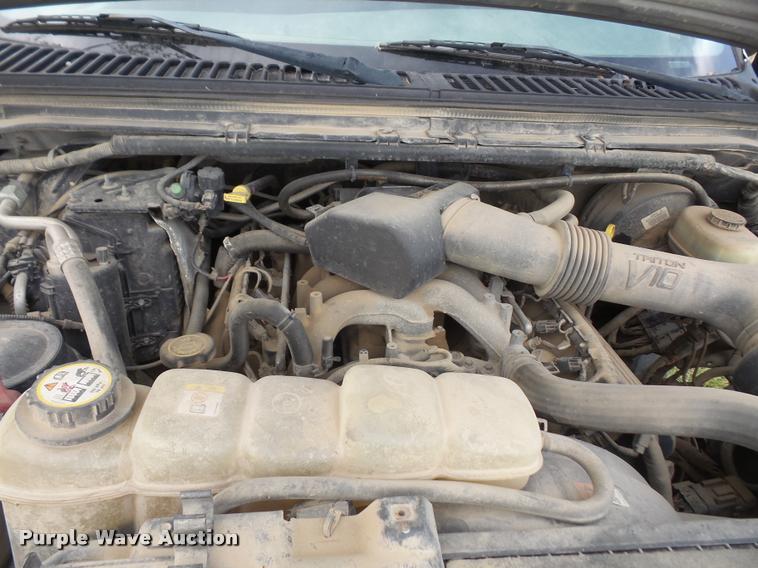 image for item DA3845 2002 Ford F350 Super Duty pickup truck