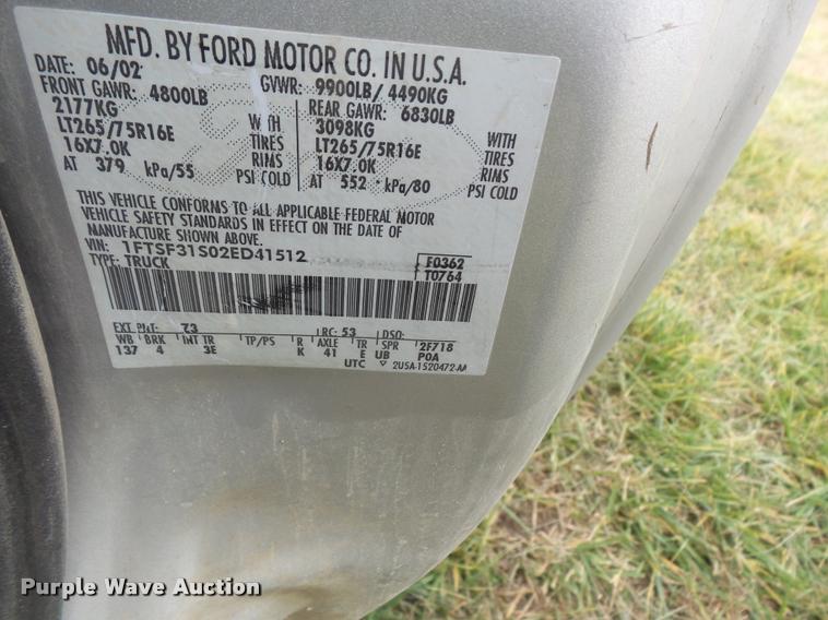 image for item DA3845 2002 Ford F350 Super Duty pickup truck