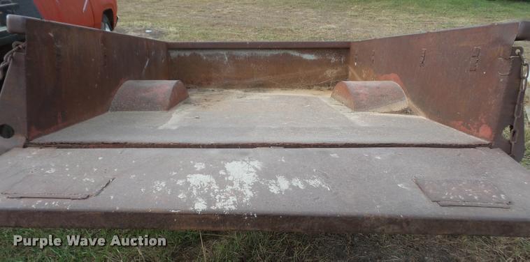 image for item DA3846 Utility trailer