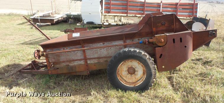 image for item DA3854 Manure spreader