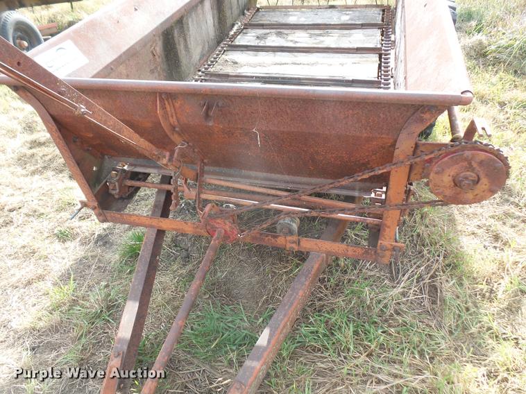 image for item DA3854 Manure spreader