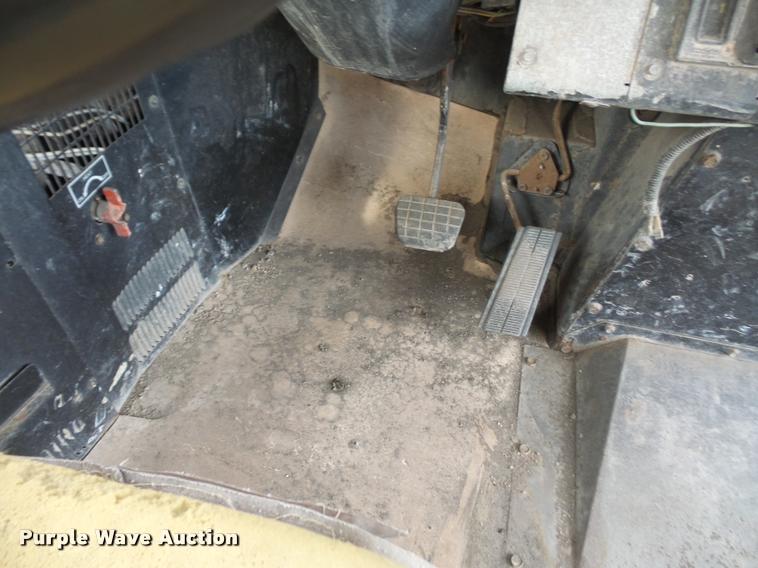 image for item DA3861 1996 Chevrolet Blue Bird school bus