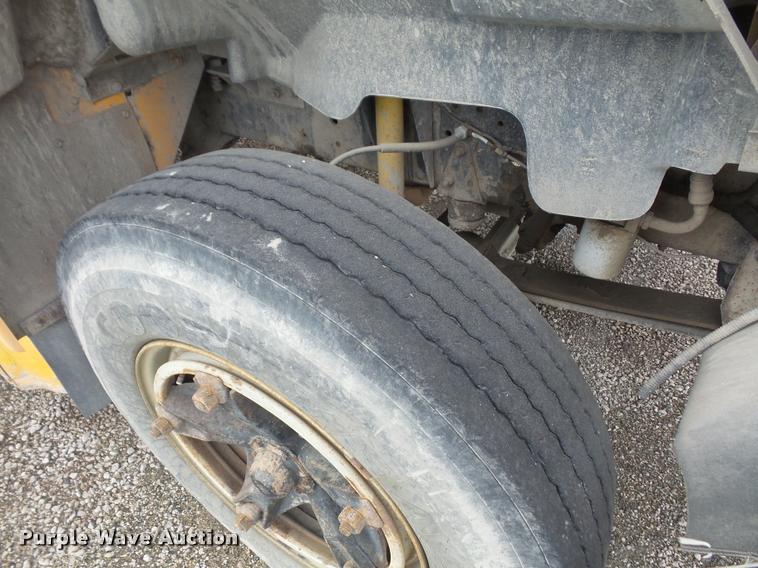 image for item DA3861 1996 Chevrolet Blue Bird school bus