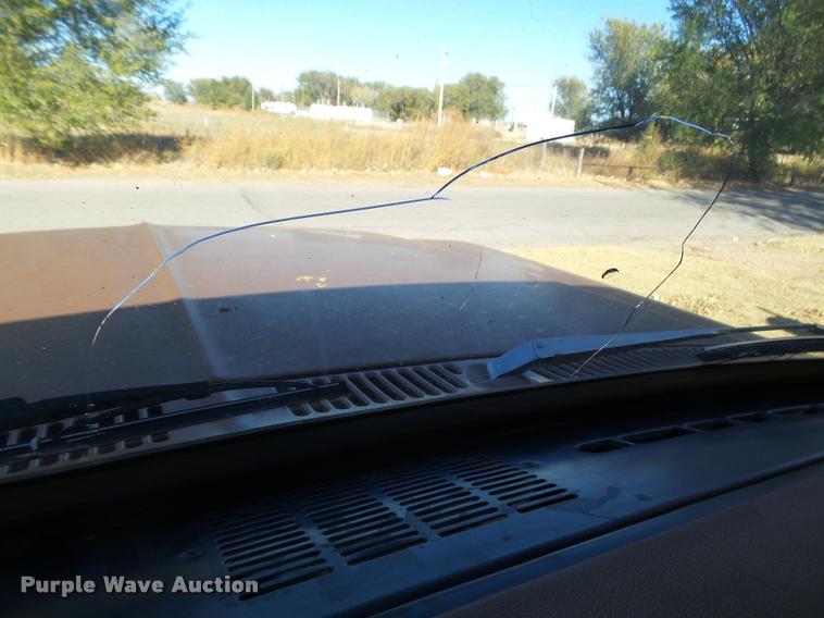 image for item DA4747 1974 Ford F250 flatbed pickup truck