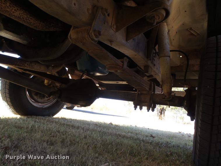 image for item DA4747 1974 Ford F250 flatbed pickup truck