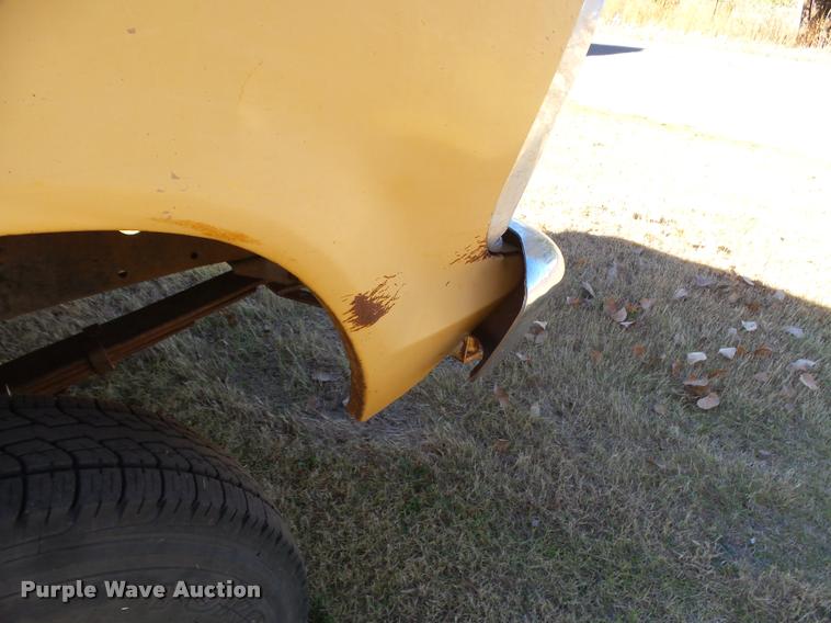 image for item DA4747 1974 Ford F250 flatbed pickup truck