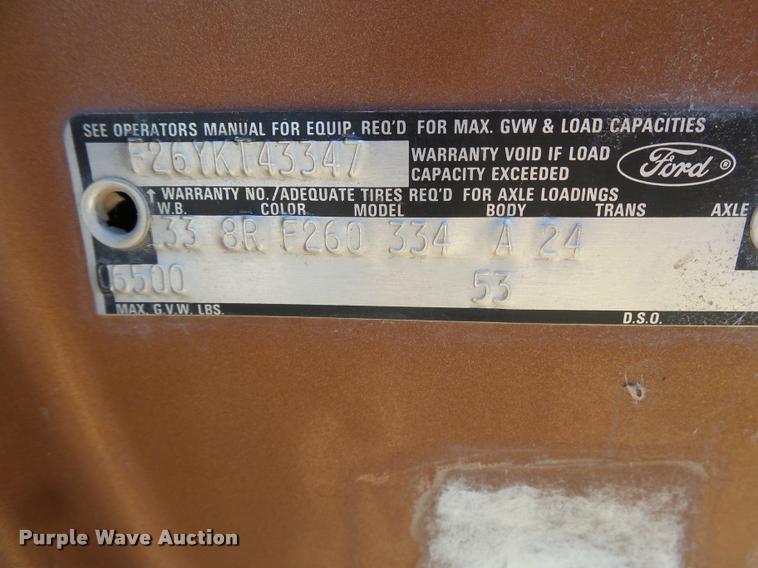 image for item DA4747 1974 Ford F250 flatbed pickup truck