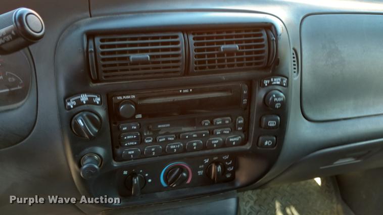 image for item DB0764 2001 Ford Explorer XLT SUV