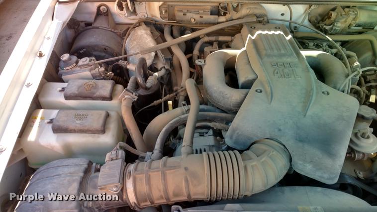 image for item DB0764 2001 Ford Explorer XLT SUV