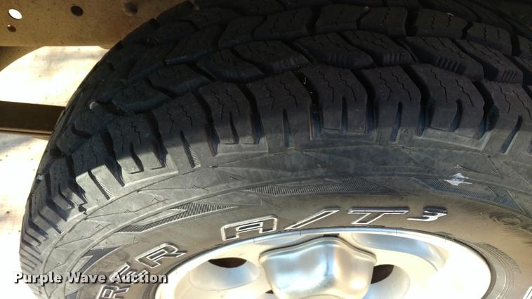 image for item DB0764 2001 Ford Explorer XLT SUV