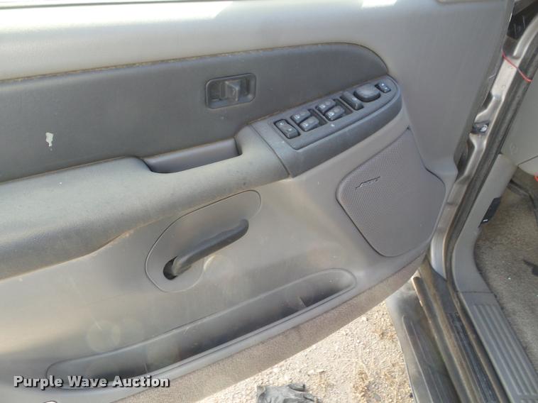 image for item DB3583 2003 GMC Yukon SUV