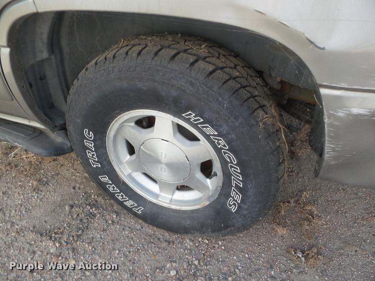image for item DB3583 2003 GMC Yukon SUV