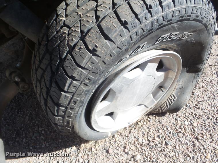 image for item DB3583 2003 GMC Yukon SUV