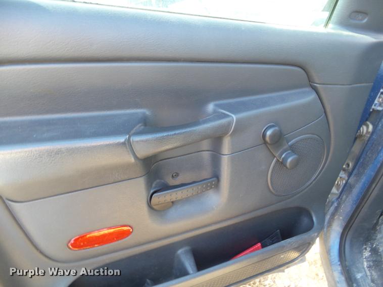 image for item DB3588 2003 Dodge Ram 1500 pickup truck