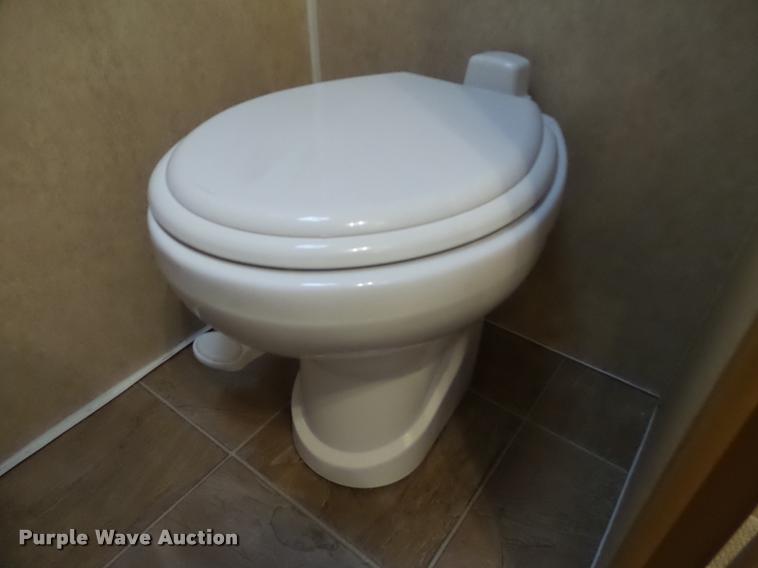 image for item DB4584 2007 Aspen F2900S camper