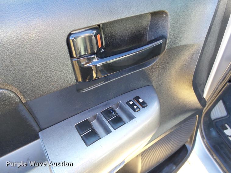 image for item DB4586 2010 Toyota Tundra SR5 CrewMax pickup truck