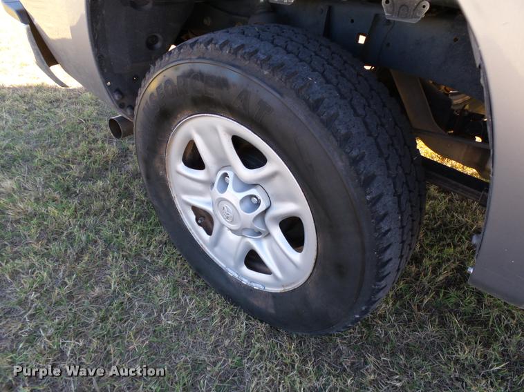 image for item DB4586 2010 Toyota Tundra SR5 CrewMax pickup truck