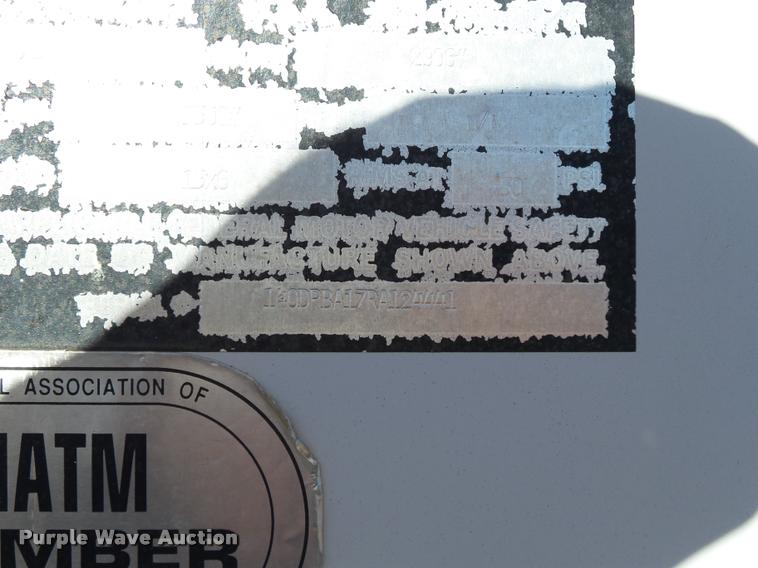 image for item DB4588 1994 S&H enclosed cargo trailer