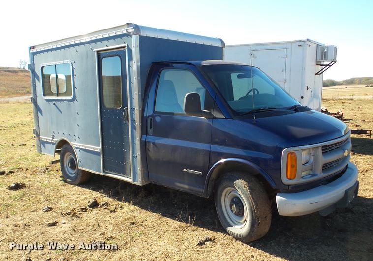 image for item DB5255 2001 Chevrolet Express 3500 delivery van