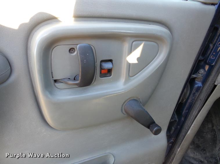 image for item DB5255 2001 Chevrolet Express 3500 delivery van